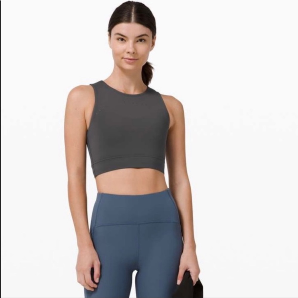 Lululemon Hotty Hot Cropped Tank. Size 6
